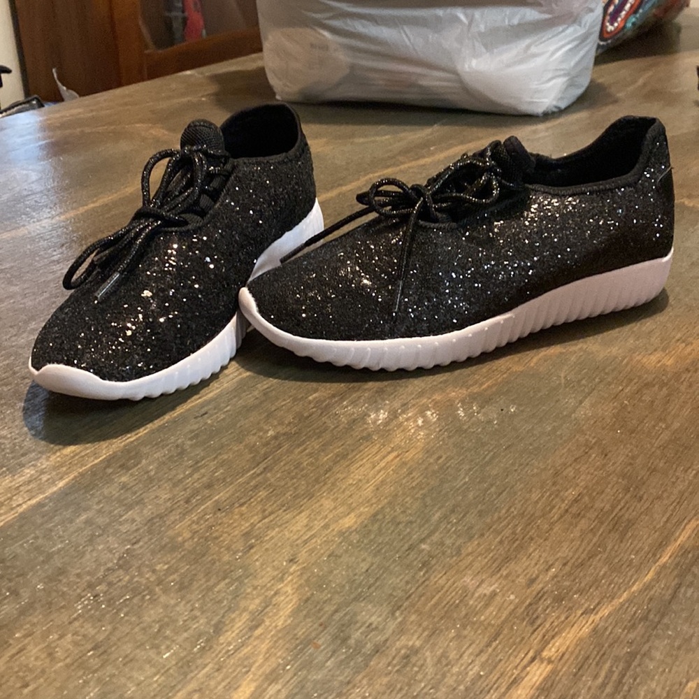 Tennis Shoes Black And White Sparkly Gem